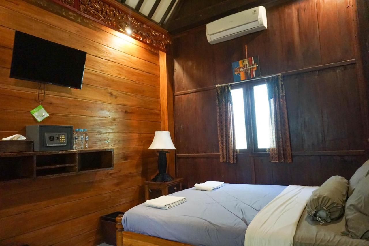 The Wisma Pulau Merah Pasanggaran Extérieur photo